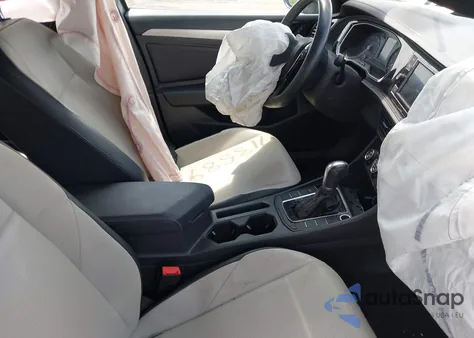 2019 Volkswagen Jetta 1.4T R-Line/1.4T S/1.4T Se z USA, uszkodzony, nr VIN 3VWC57BU3KM054493